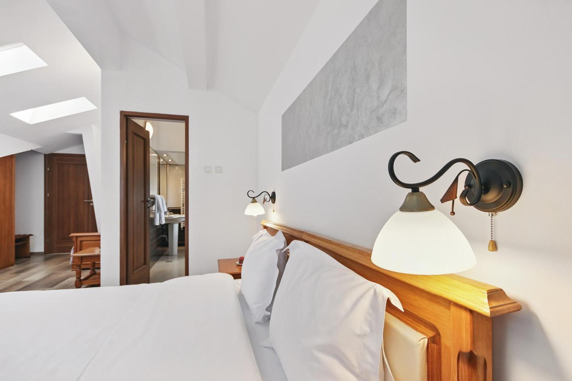 Hotel Casa Galand à Parscov Extérieur photo