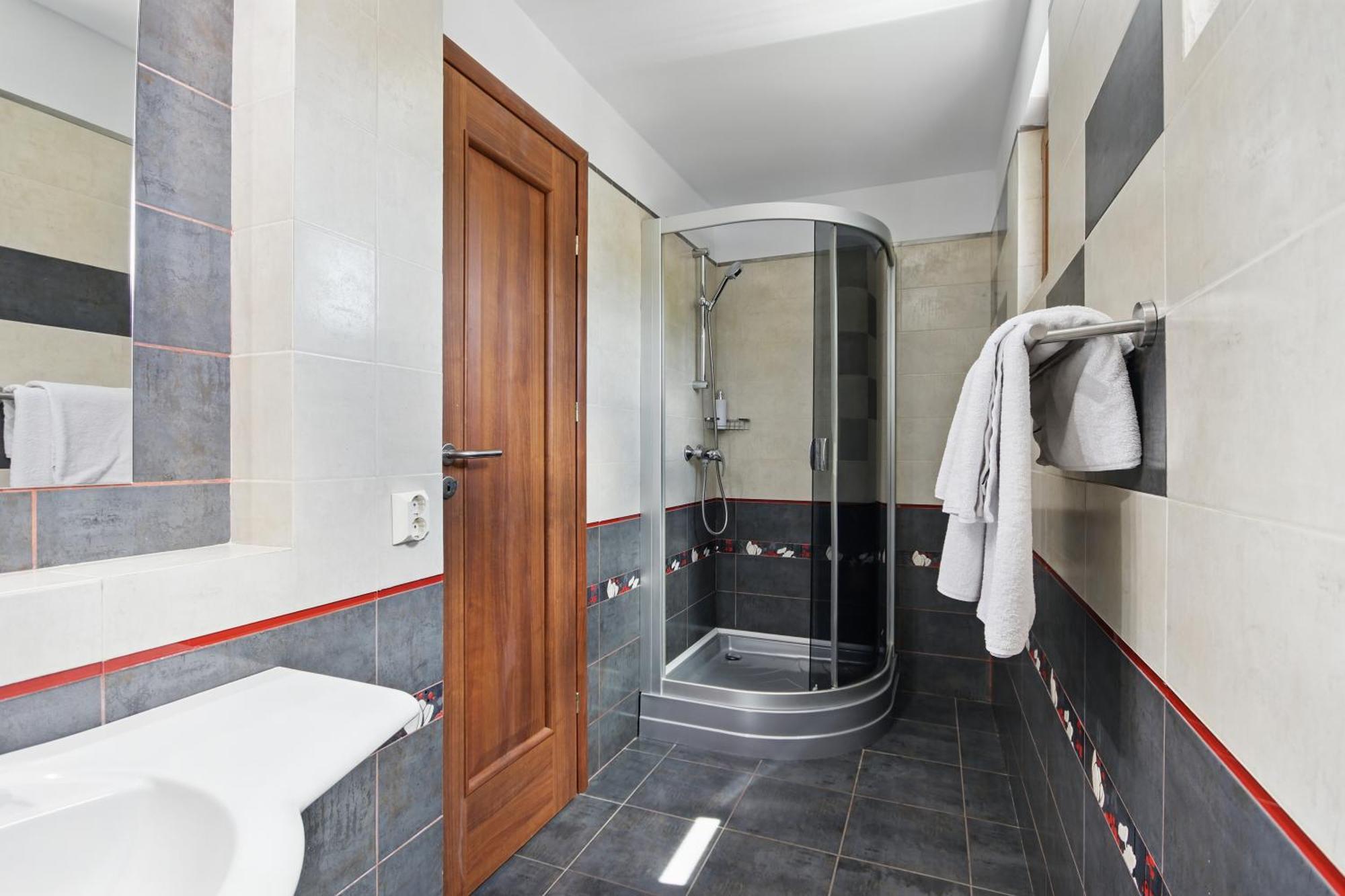 Hotel Casa Galand à Parscov Extérieur photo