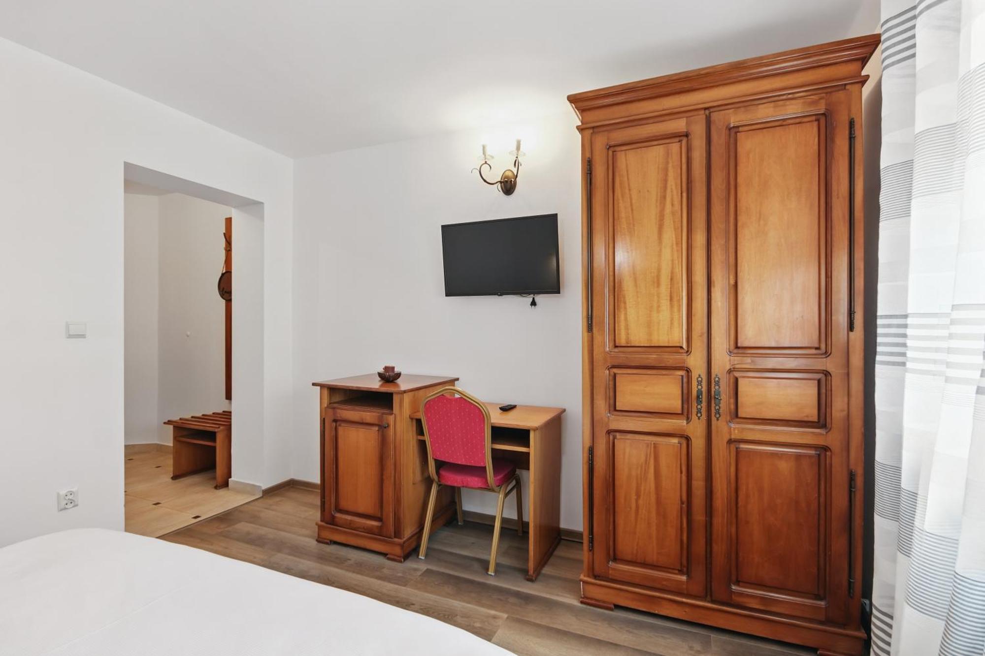 Hotel Casa Galand à Parscov Extérieur photo